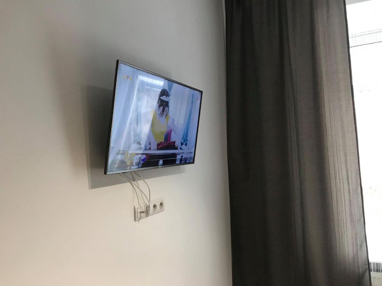 Modern Apartment 利沃夫 外观 照片