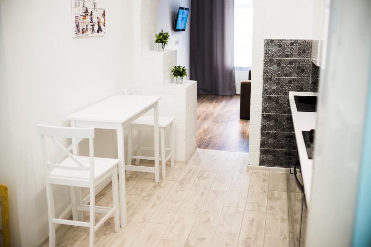 Modern Apartment 利沃夫 外观 照片
