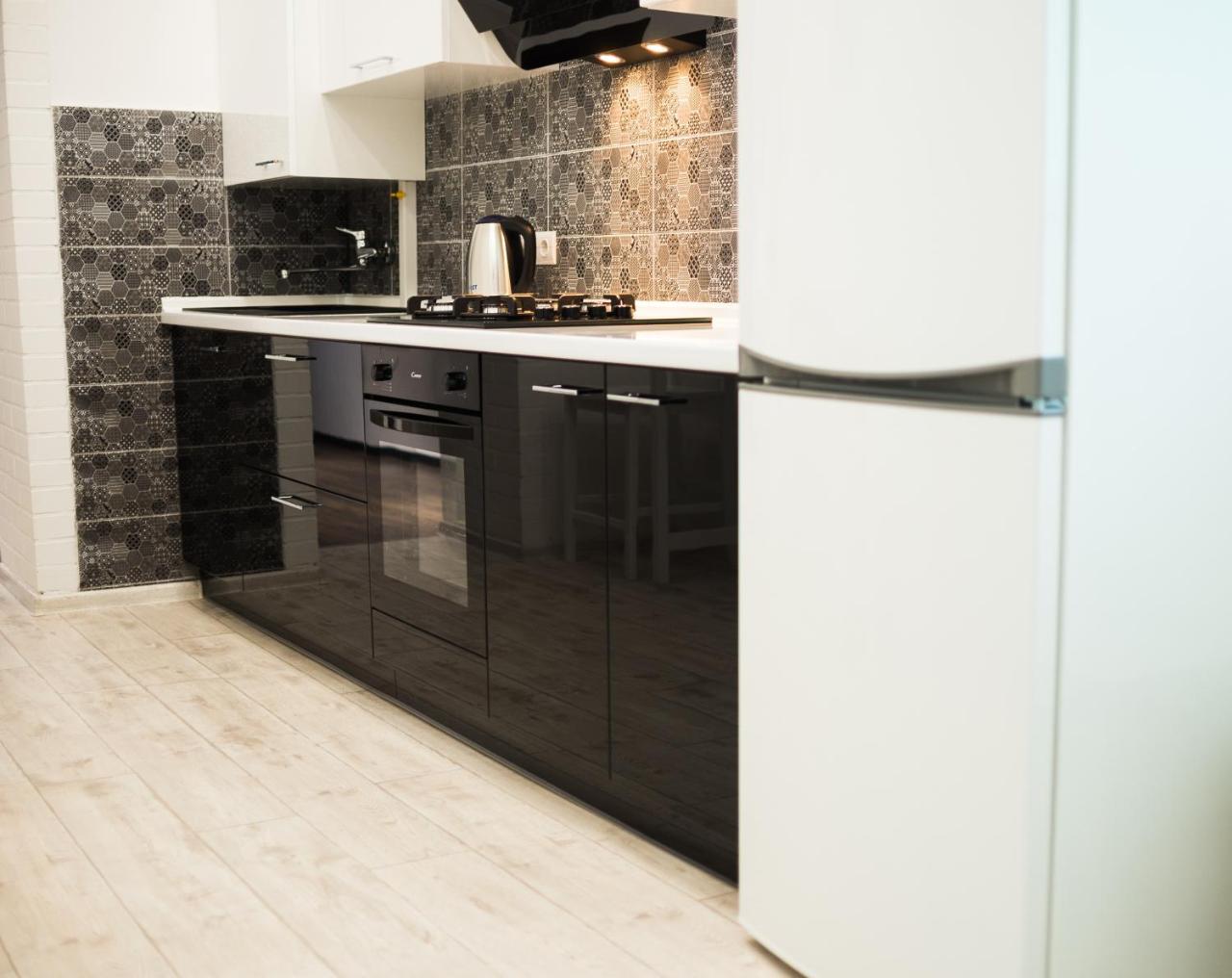 Modern Apartment 利沃夫 外观 照片