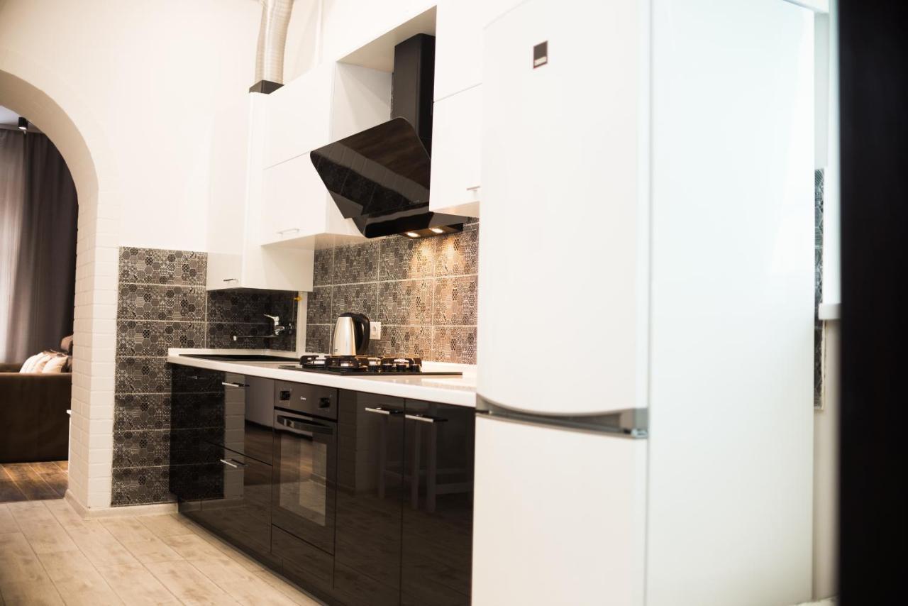 Modern Apartment 利沃夫 外观 照片